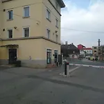 Maglodi Uti Munkavallaloi Hotel